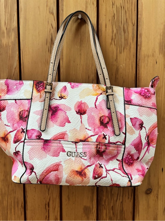 Guess Handbags - 🌸 Stunning GUESS Watercolor Floral Small Tote 🌸